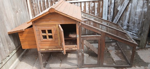 Cosy comforting coop - a,